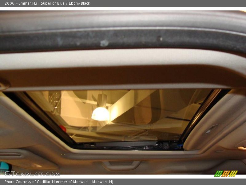 Superior Blue / Ebony Black 2006 Hummer H3