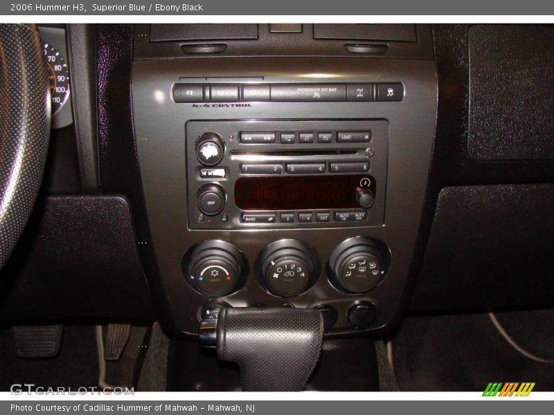 Superior Blue / Ebony Black 2006 Hummer H3