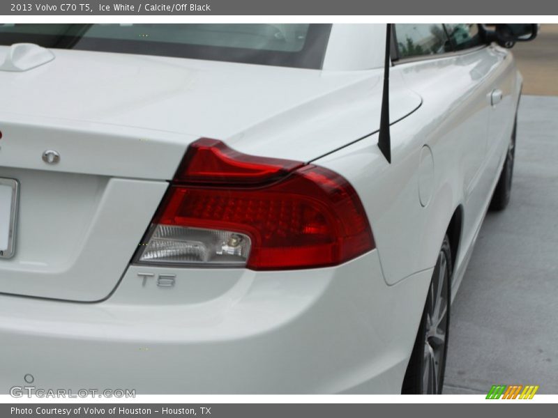 Ice White / Calcite/Off Black 2013 Volvo C70 T5