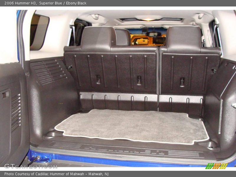 Superior Blue / Ebony Black 2006 Hummer H3