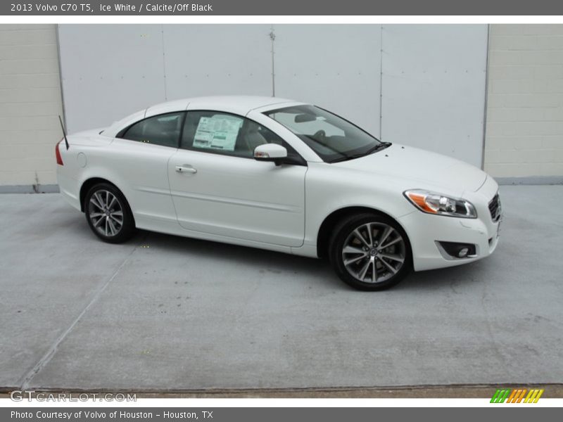 Ice White / Calcite/Off Black 2013 Volvo C70 T5