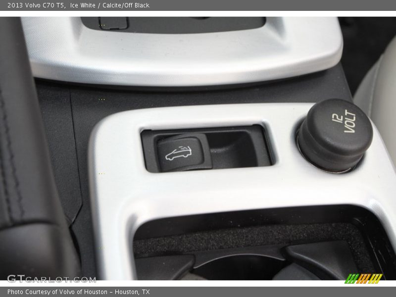 Ice White / Calcite/Off Black 2013 Volvo C70 T5
