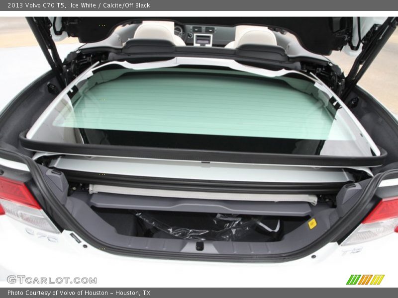 Ice White / Calcite/Off Black 2013 Volvo C70 T5