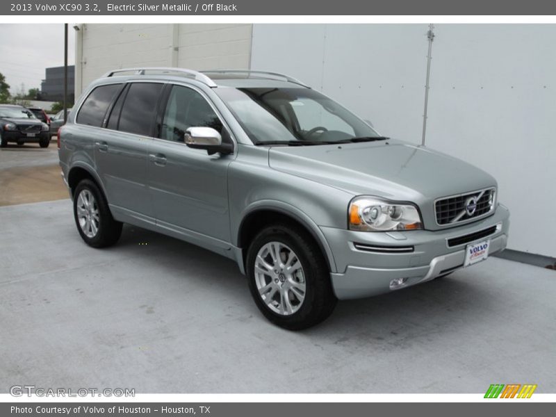 Electric Silver Metallic / Off Black 2013 Volvo XC90 3.2
