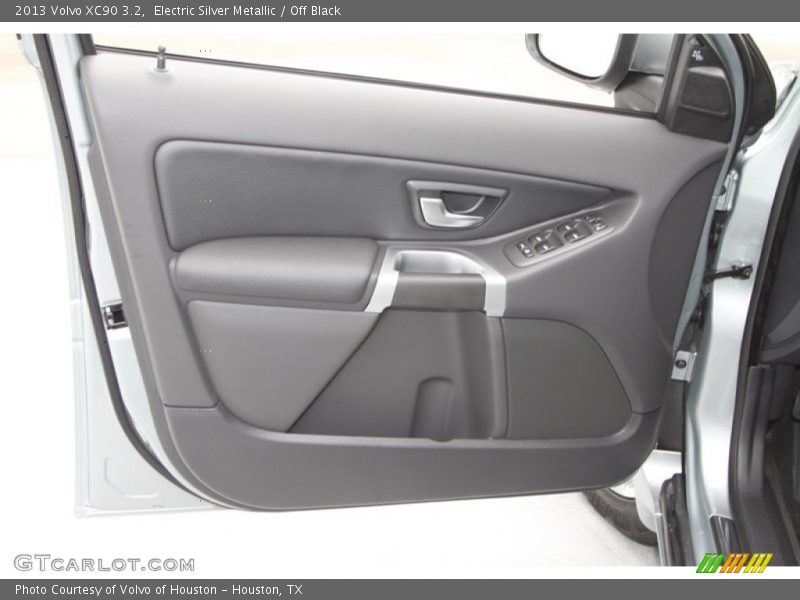 Electric Silver Metallic / Off Black 2013 Volvo XC90 3.2