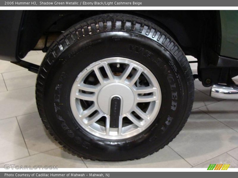 Shadow Green Metallic / Ebony Black/Light Cashmere Beige 2006 Hummer H3