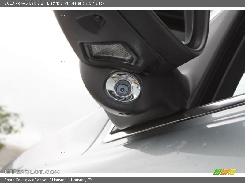 Electric Silver Metallic / Off Black 2013 Volvo XC90 3.2