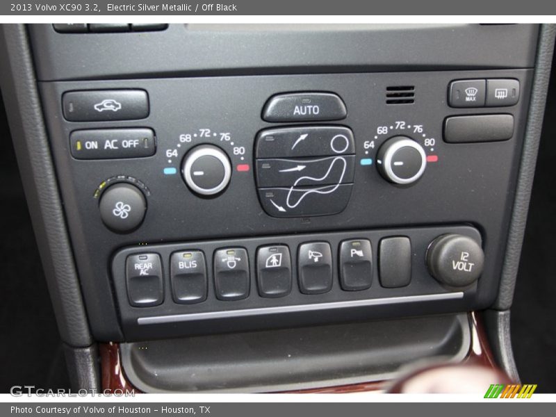 Electric Silver Metallic / Off Black 2013 Volvo XC90 3.2