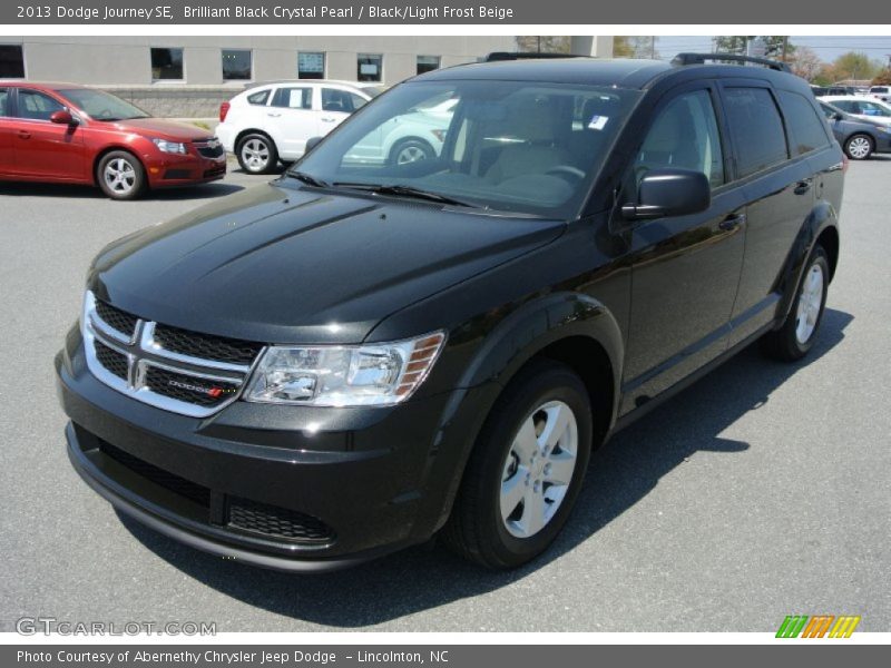 Brilliant Black Crystal Pearl / Black/Light Frost Beige 2013 Dodge Journey SE