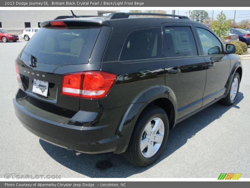 Brilliant Black Crystal Pearl / Black/Light Frost Beige 2013 Dodge Journey SE