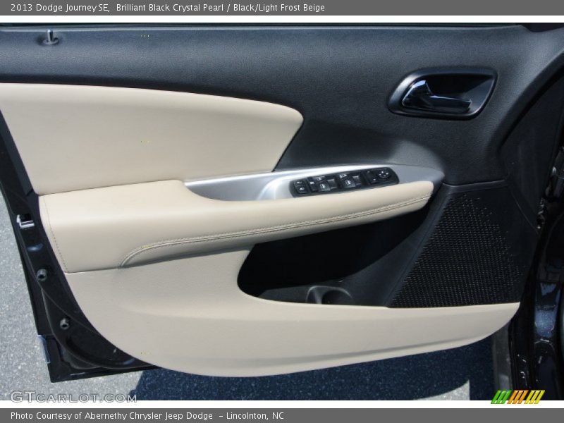 Brilliant Black Crystal Pearl / Black/Light Frost Beige 2013 Dodge Journey SE