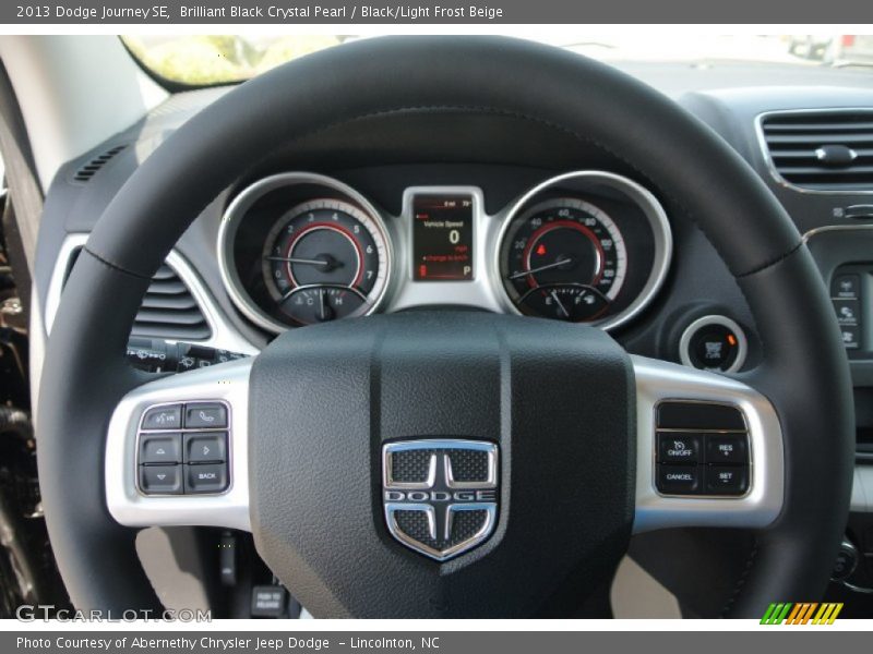 Brilliant Black Crystal Pearl / Black/Light Frost Beige 2013 Dodge Journey SE