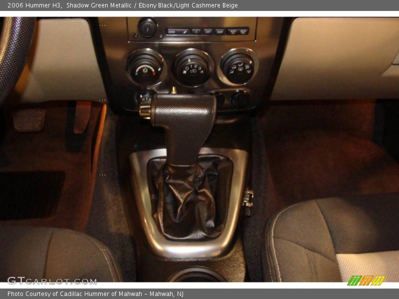 Shadow Green Metallic / Ebony Black/Light Cashmere Beige 2006 Hummer H3