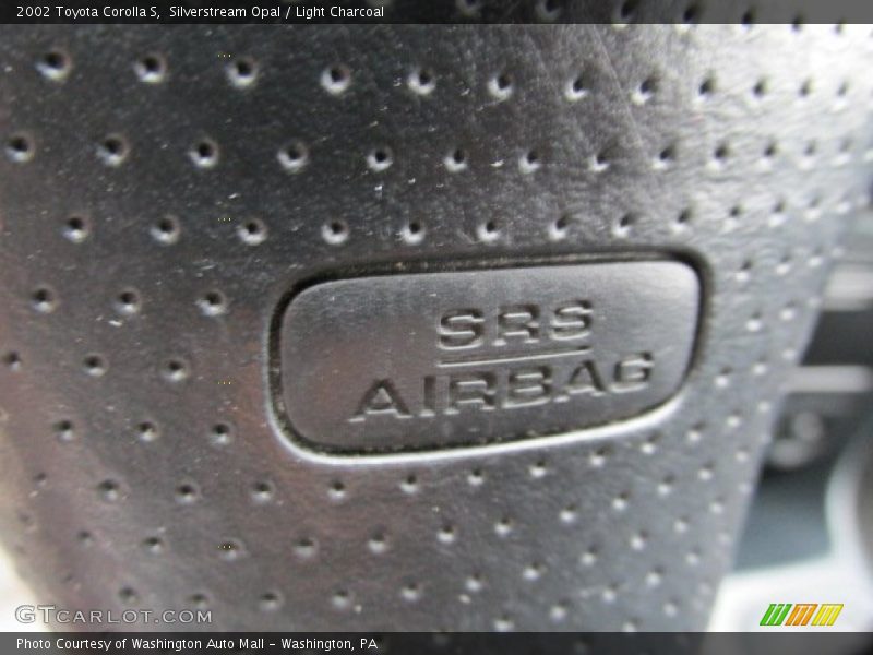 Silverstream Opal / Light Charcoal 2002 Toyota Corolla S