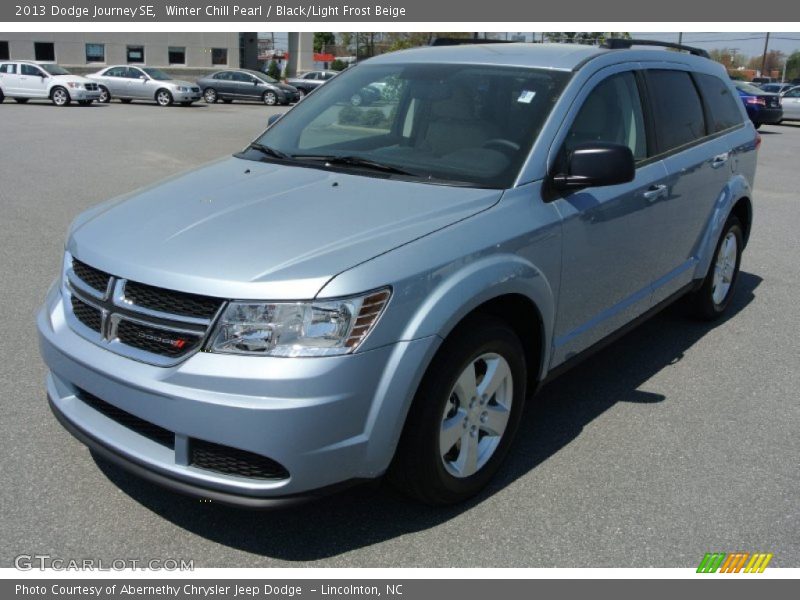 Winter Chill Pearl / Black/Light Frost Beige 2013 Dodge Journey SE