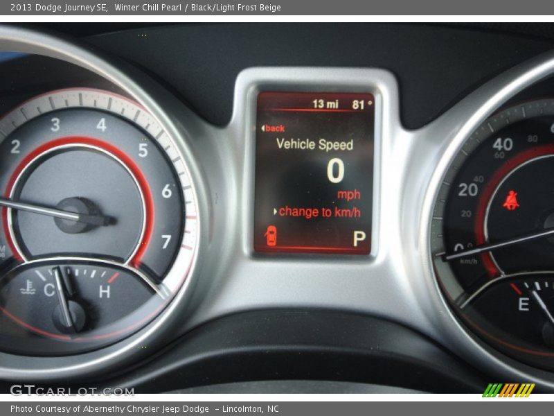Winter Chill Pearl / Black/Light Frost Beige 2013 Dodge Journey SE