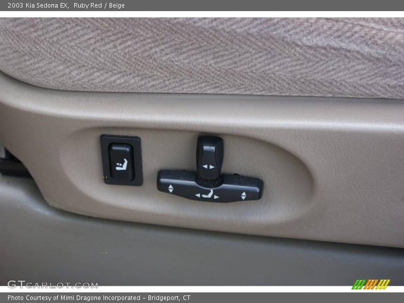 Ruby Red / Beige 2003 Kia Sedona EX