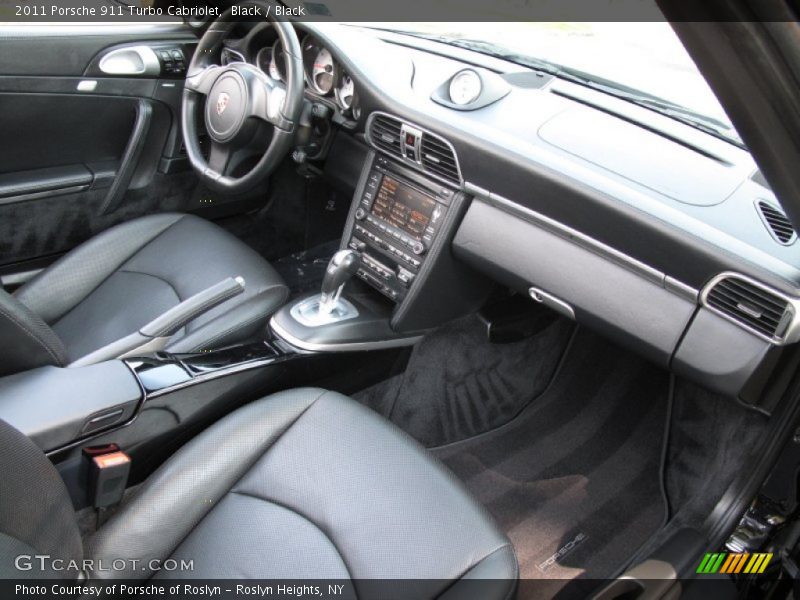 Dashboard of 2011 911 Turbo Cabriolet