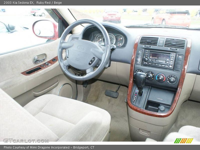 Ruby Red / Beige 2003 Kia Sedona EX