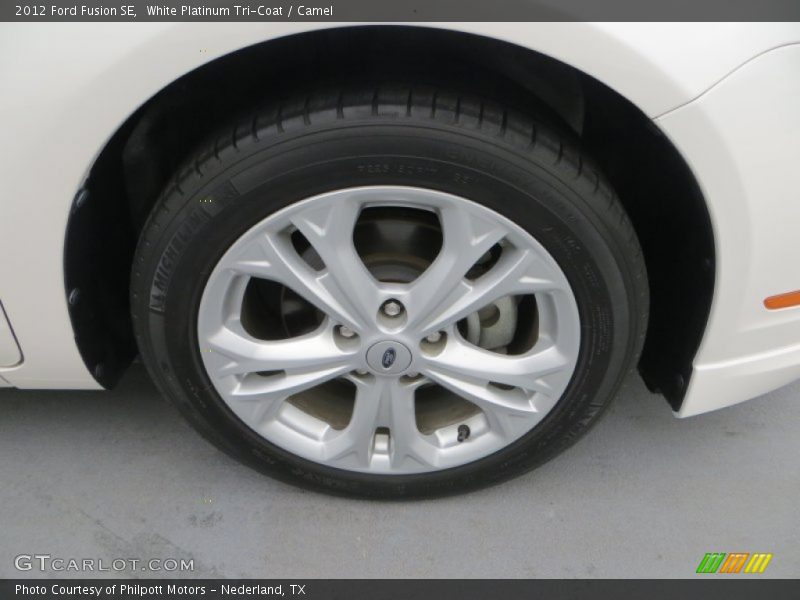 White Platinum Tri-Coat / Camel 2012 Ford Fusion SE