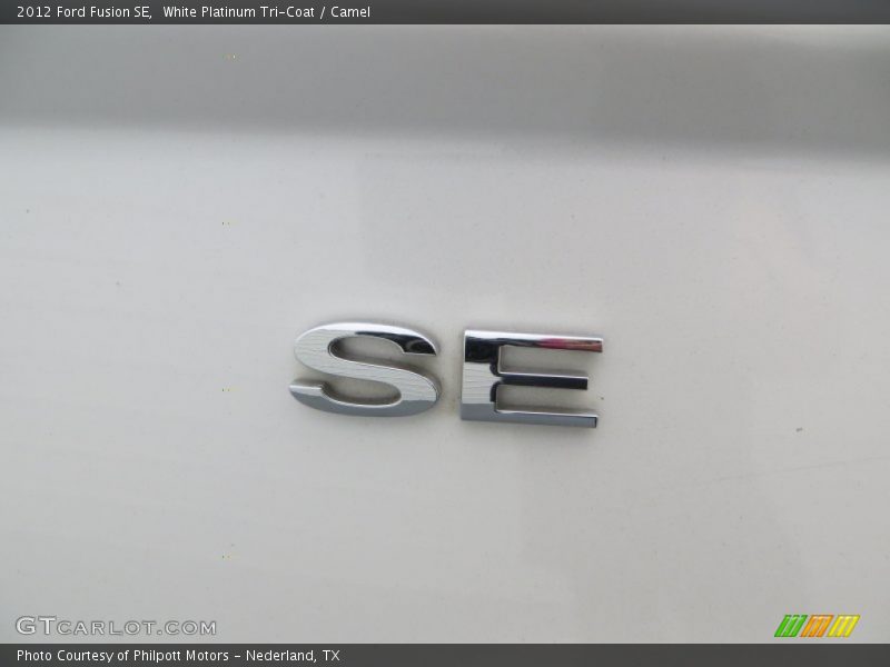 White Platinum Tri-Coat / Camel 2012 Ford Fusion SE