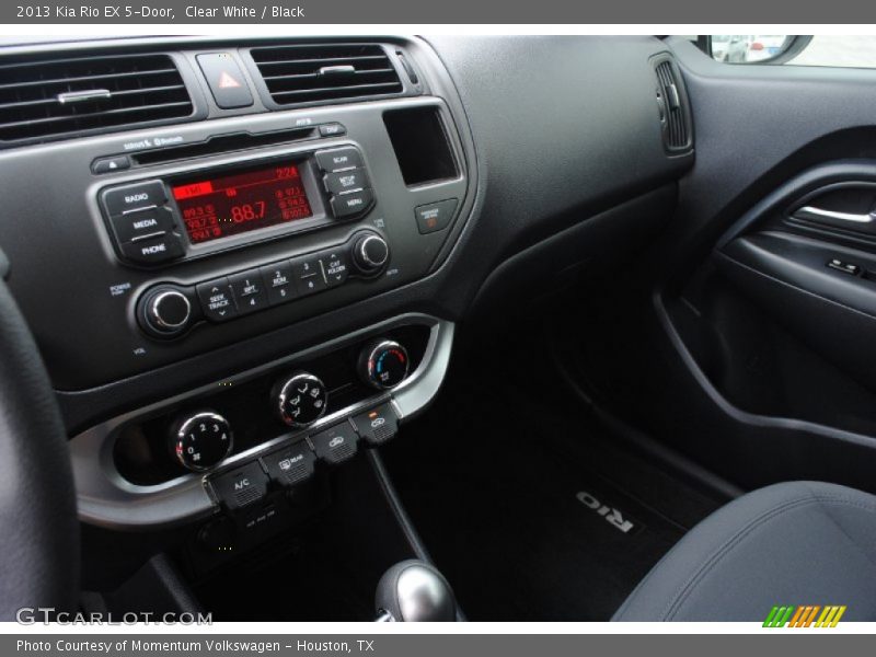 Clear White / Black 2013 Kia Rio EX 5-Door