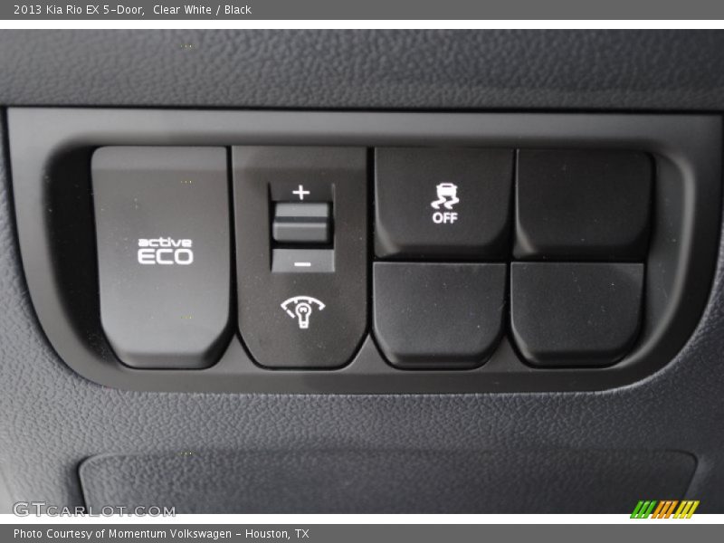 Controls of 2013 Rio EX 5-Door