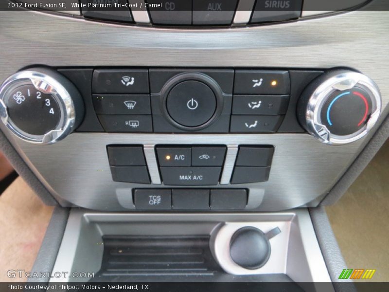 White Platinum Tri-Coat / Camel 2012 Ford Fusion SE