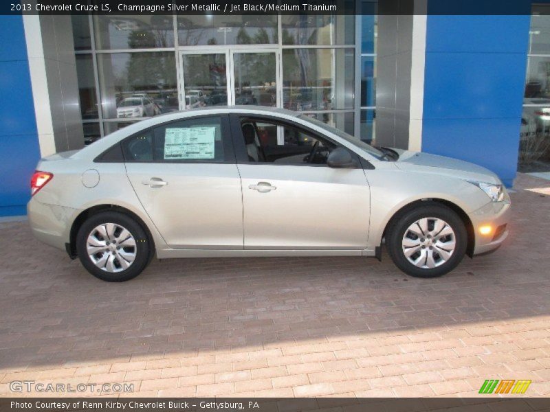 Champagne Silver Metallic / Jet Black/Medium Titanium 2013 Chevrolet Cruze LS