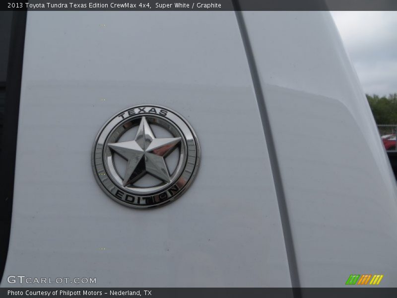 Super White / Graphite 2013 Toyota Tundra Texas Edition CrewMax 4x4
