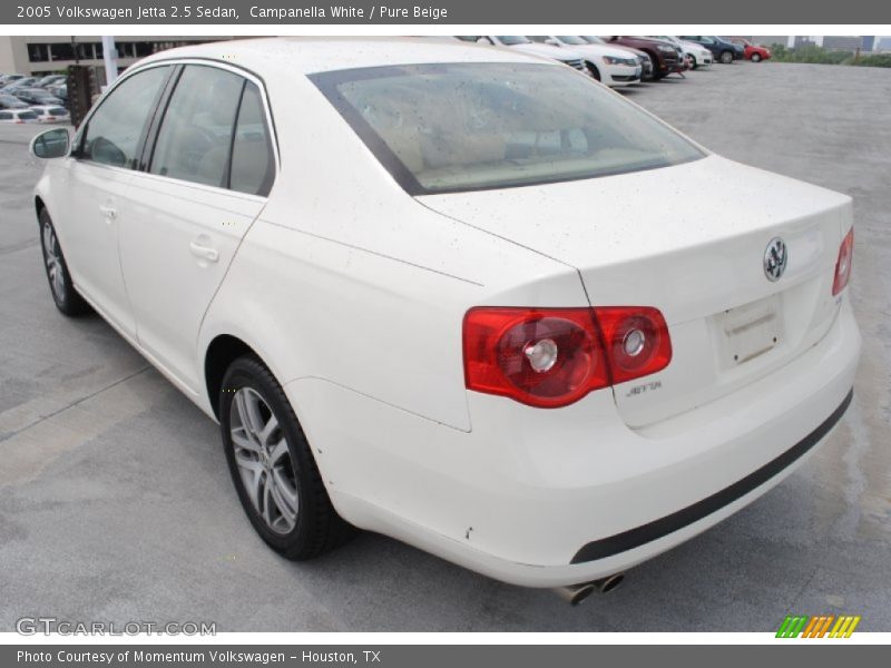 Campanella White / Pure Beige 2005 Volkswagen Jetta 2.5 Sedan