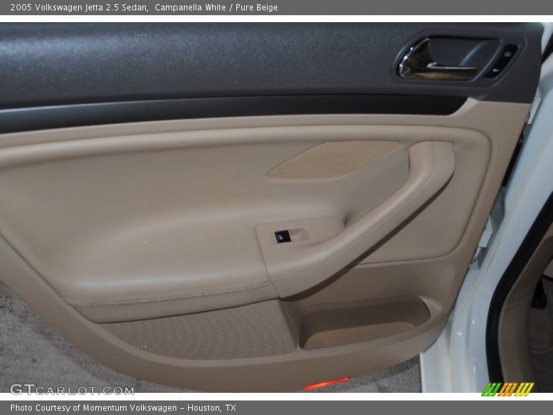 Campanella White / Pure Beige 2005 Volkswagen Jetta 2.5 Sedan
