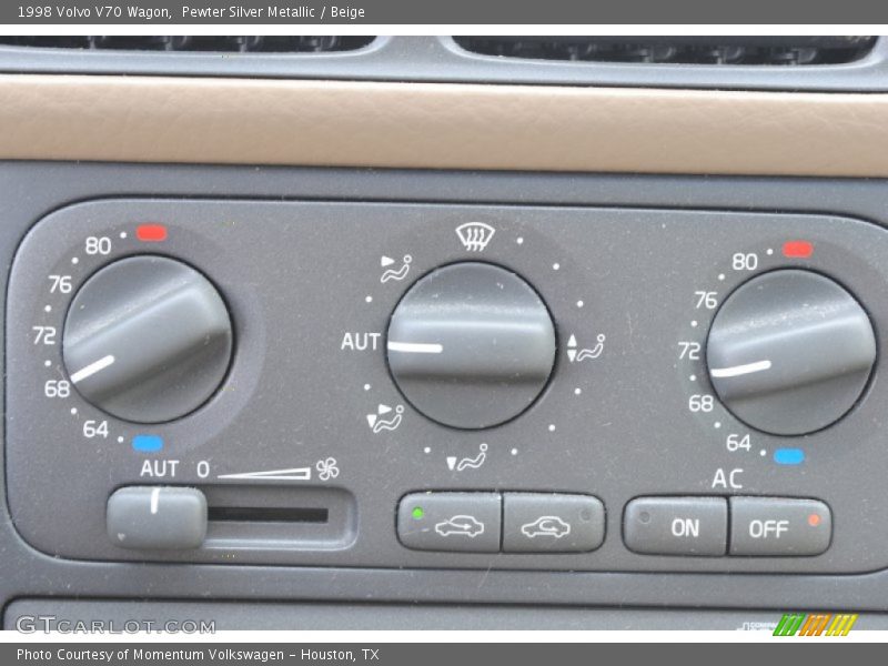 Controls of 1998 V70 Wagon