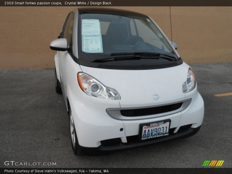 Crystal White / Design Black 2009 Smart fortwo passion coupe