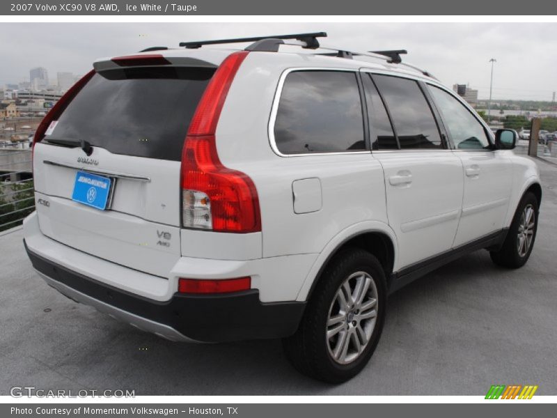 Ice White / Taupe 2007 Volvo XC90 V8 AWD