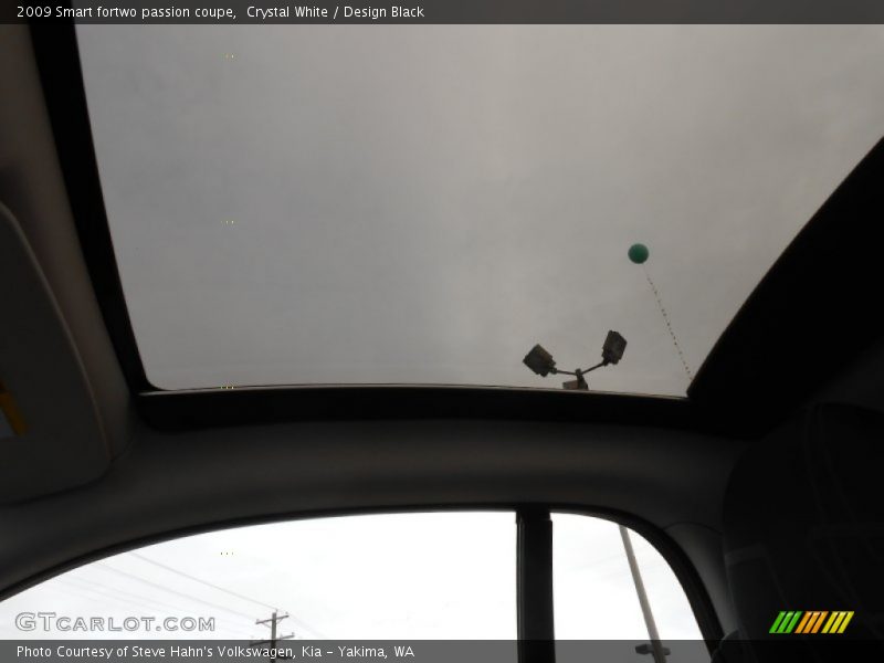 Crystal White / Design Black 2009 Smart fortwo passion coupe