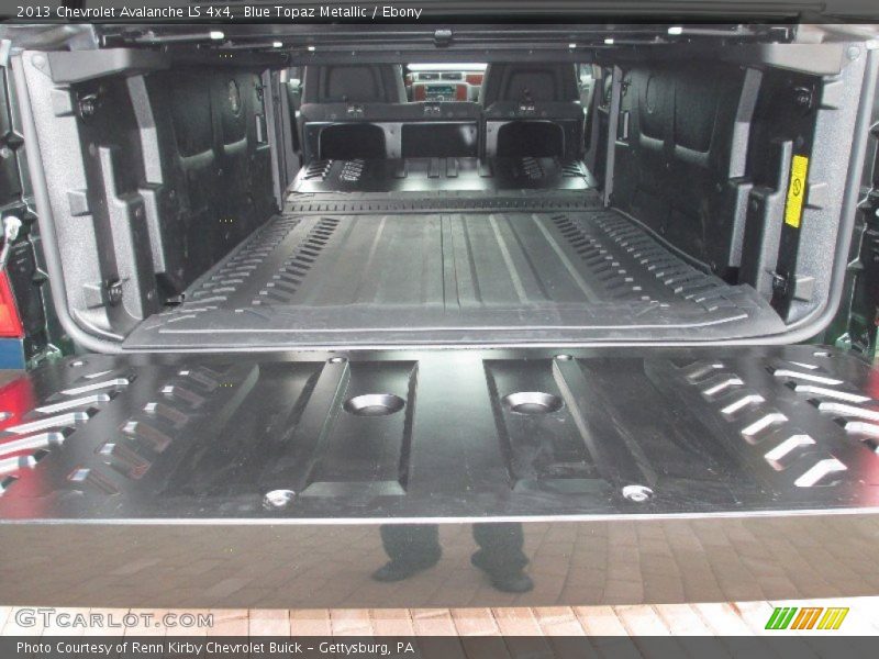 Blue Topaz Metallic / Ebony 2013 Chevrolet Avalanche LS 4x4