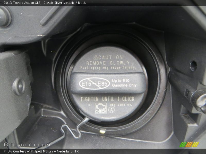 Classic Silver Metallic / Black 2013 Toyota Avalon XLE