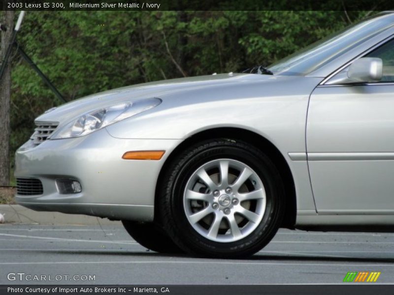 Millennium Silver Metallic / Ivory 2003 Lexus ES 300