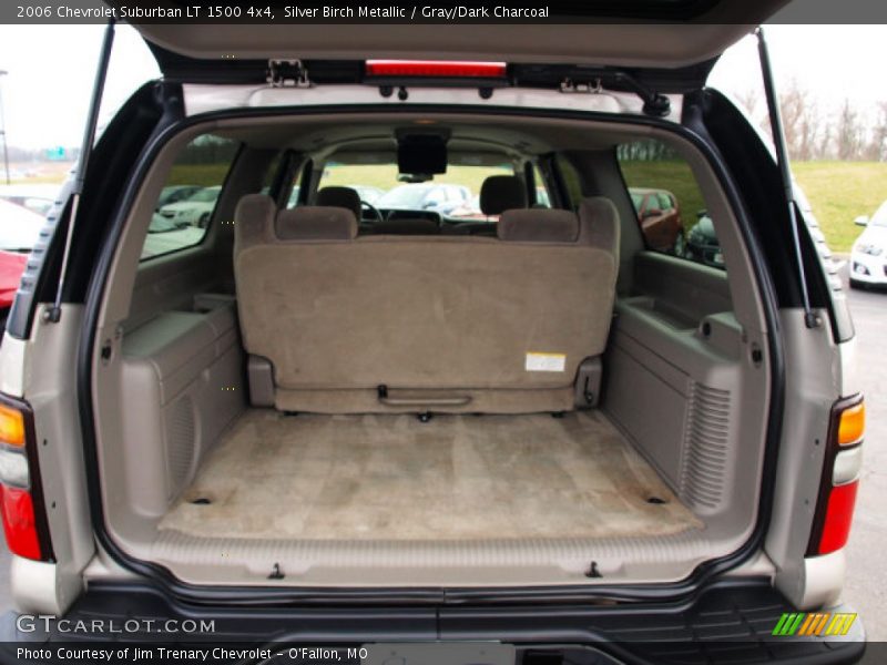 Silver Birch Metallic / Gray/Dark Charcoal 2006 Chevrolet Suburban LT 1500 4x4