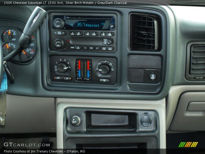 Silver Birch Metallic / Gray/Dark Charcoal 2006 Chevrolet Suburban LT 1500 4x4