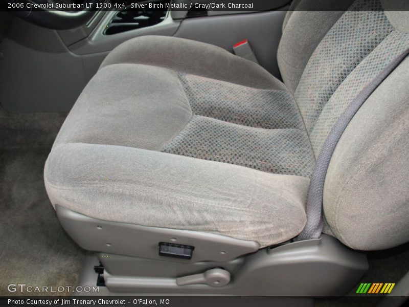Silver Birch Metallic / Gray/Dark Charcoal 2006 Chevrolet Suburban LT 1500 4x4