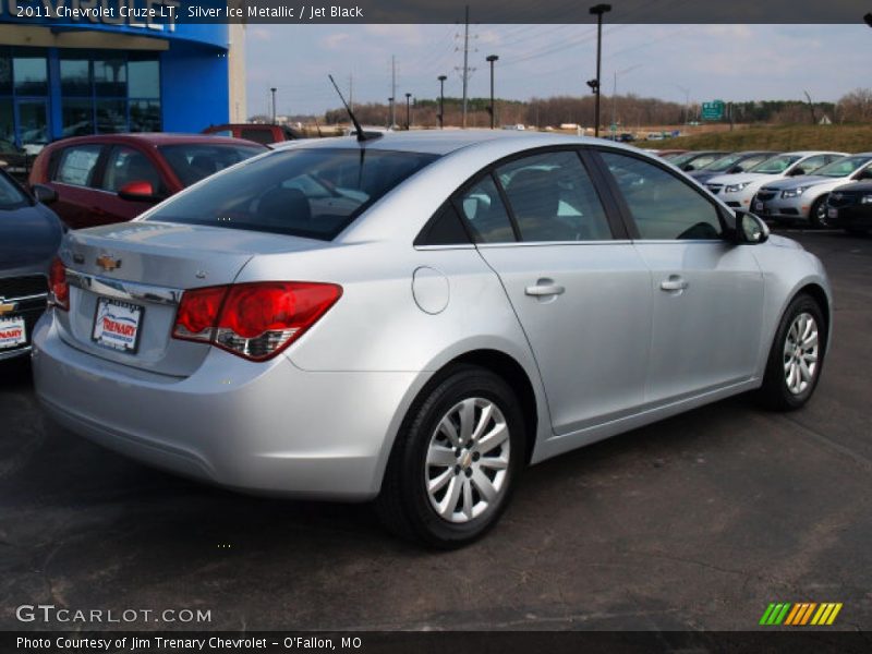 Silver Ice Metallic / Jet Black 2011 Chevrolet Cruze LT