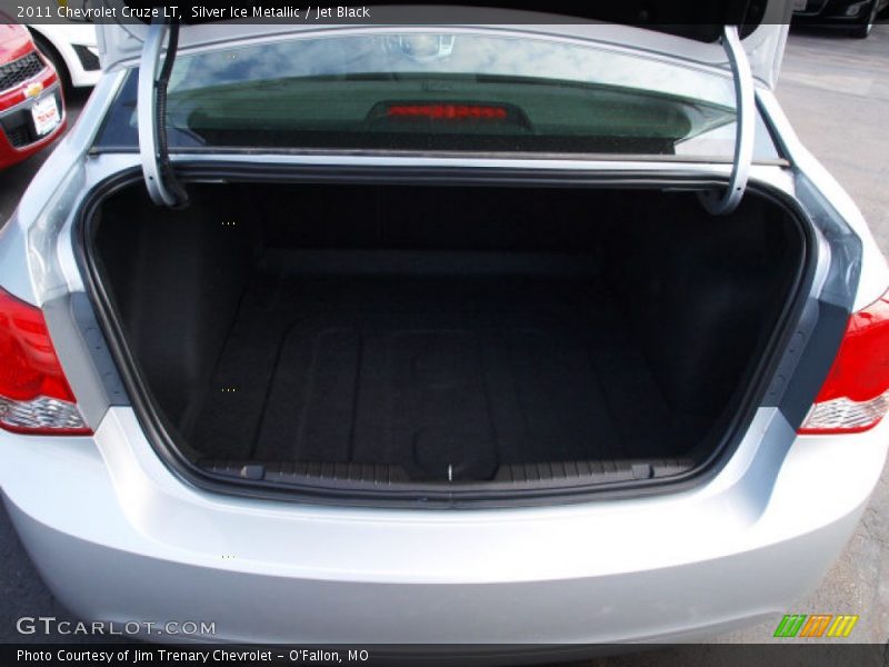 Silver Ice Metallic / Jet Black 2011 Chevrolet Cruze LT