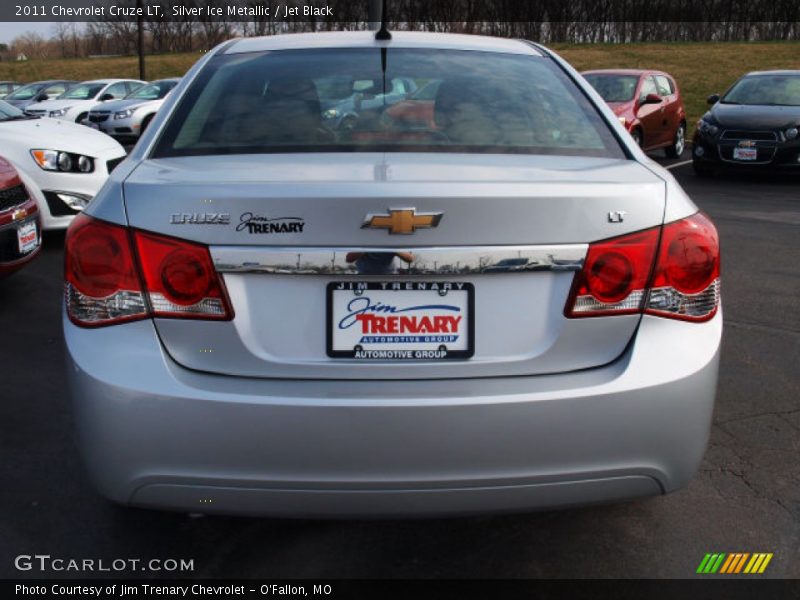Silver Ice Metallic / Jet Black 2011 Chevrolet Cruze LT