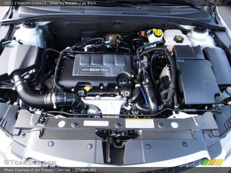Silver Ice Metallic / Jet Black 2011 Chevrolet Cruze LT