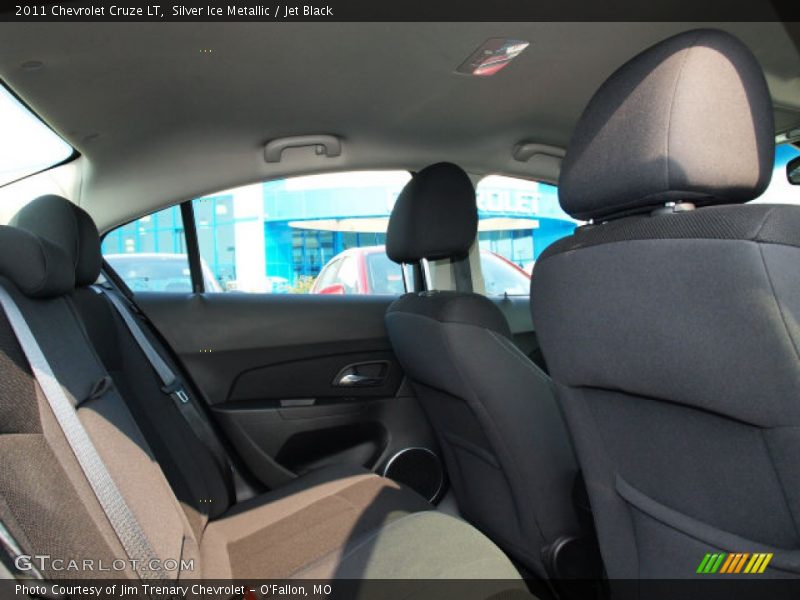 Silver Ice Metallic / Jet Black 2011 Chevrolet Cruze LT