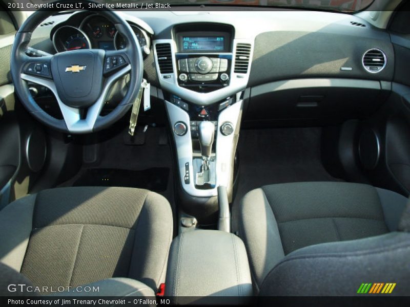 Silver Ice Metallic / Jet Black 2011 Chevrolet Cruze LT