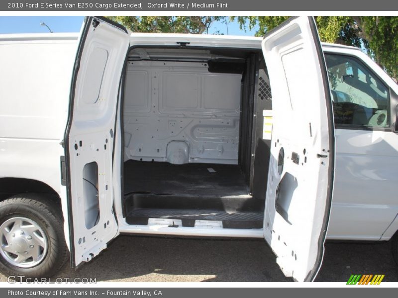 Oxford White / Medium Flint 2010 Ford E Series Van E250 Cargo Extended