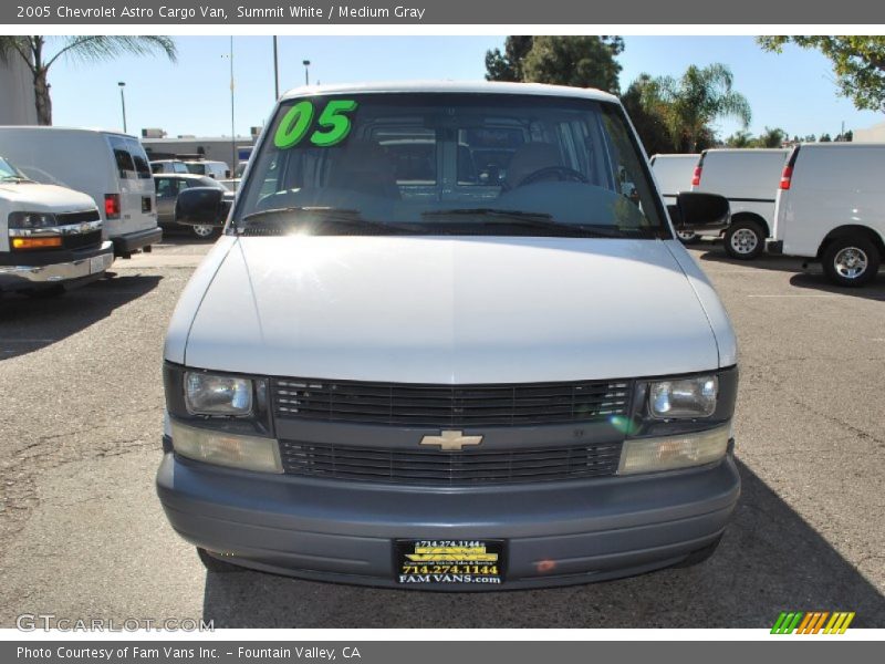Summit White / Medium Gray 2005 Chevrolet Astro Cargo Van